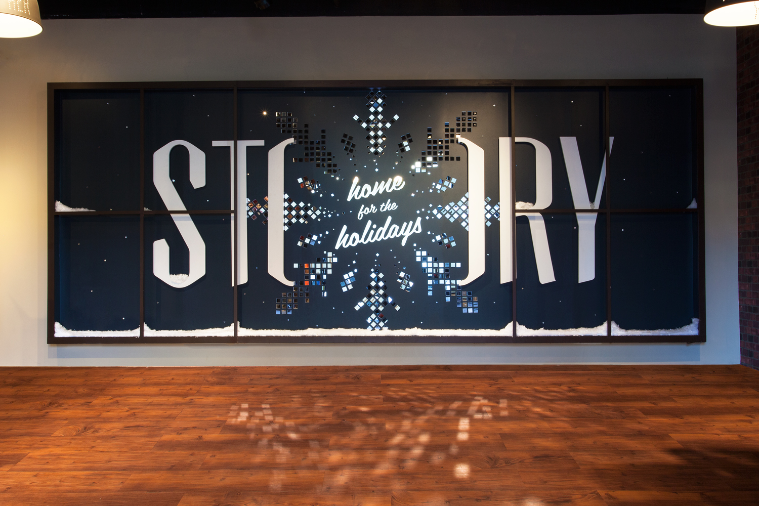 Story_Holiday2013_Wall6_Med